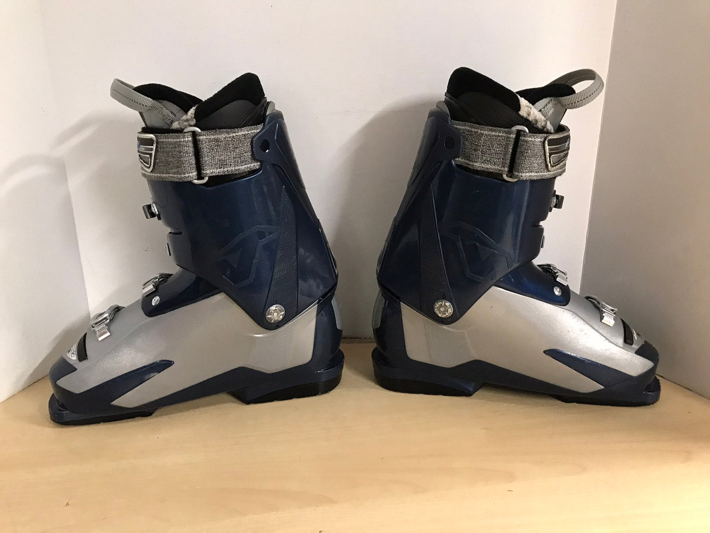 Ski Boots Mondo Size 26.5 Men's Size 8.5 Ladies 9.5 305 mm Nordica Full Shock Blue Grey