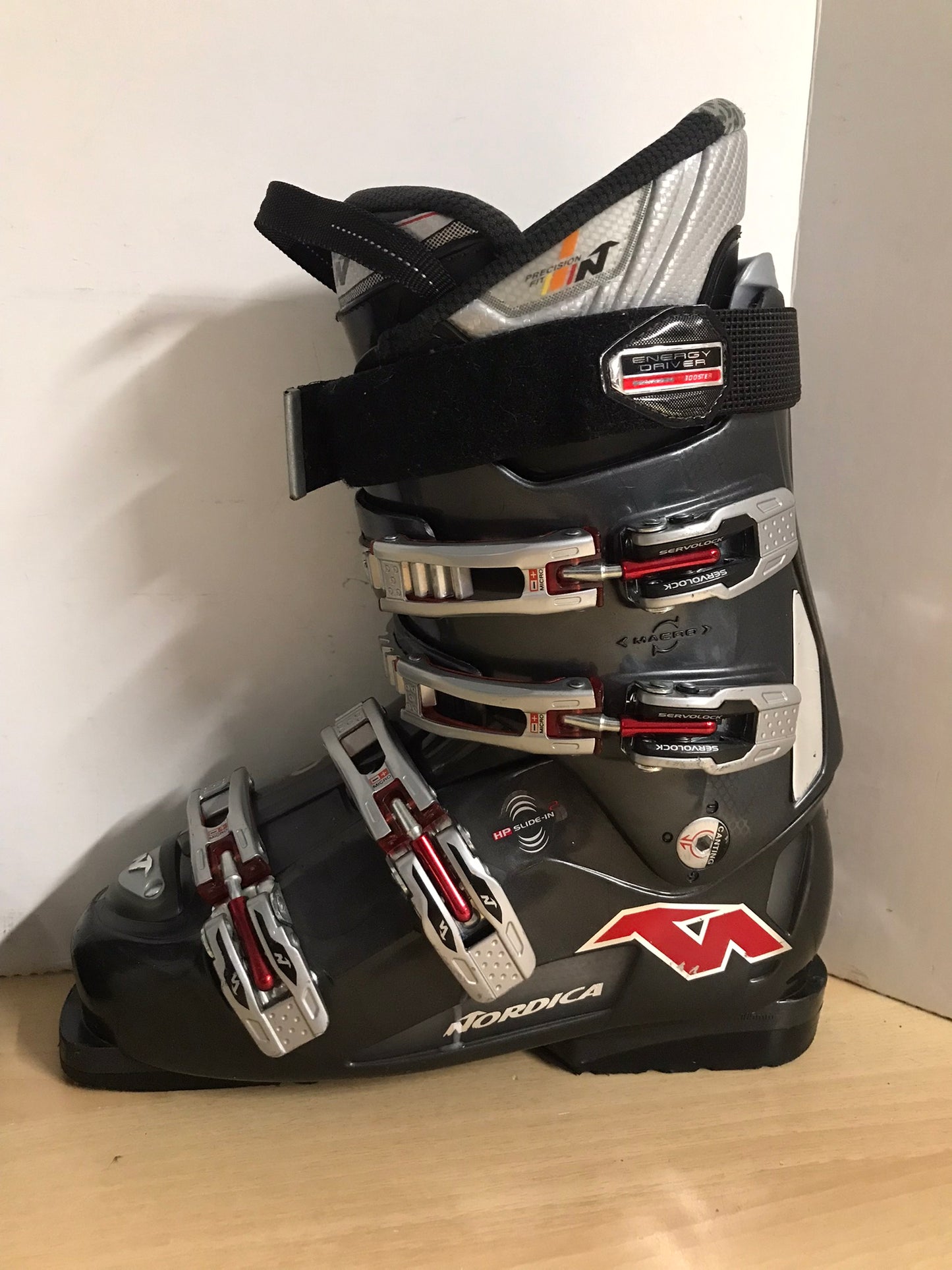 Ski Boots Mondo Size 26.5 Men's Size 8.5 Ladies Size 9.5 305 mm Nordica Slide In