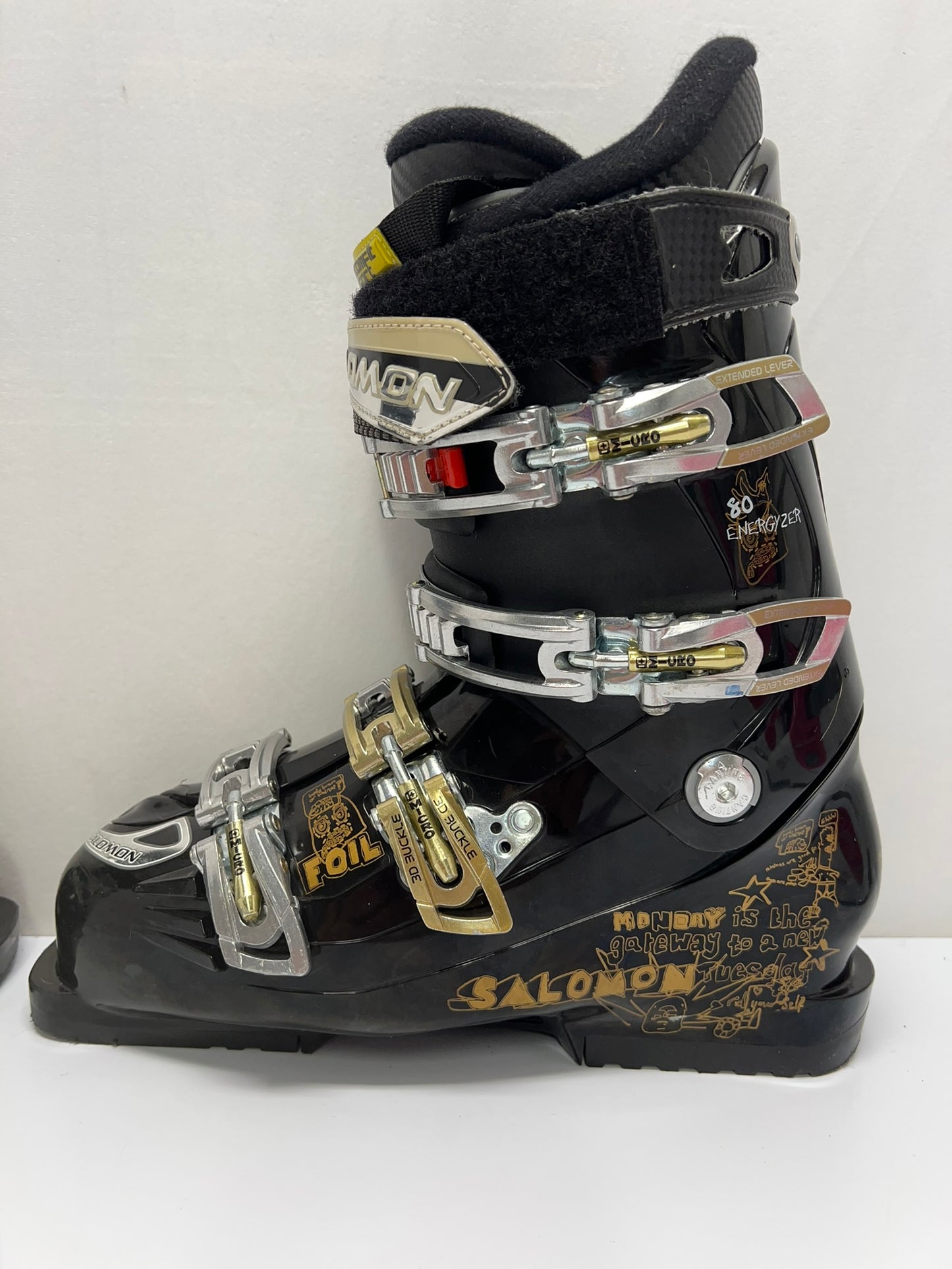 Ski Boots Mondo Size 26.5 Men's Size 8.5 Ladies Size 9.5 307 mm Salomon Foil Black And Gold New Demo Model