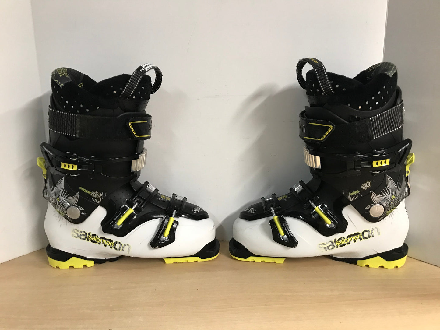 Ski Boots Mondo Size 26.5 Men's Size 8 Ladies Size 9 Salomon Black White Yellow