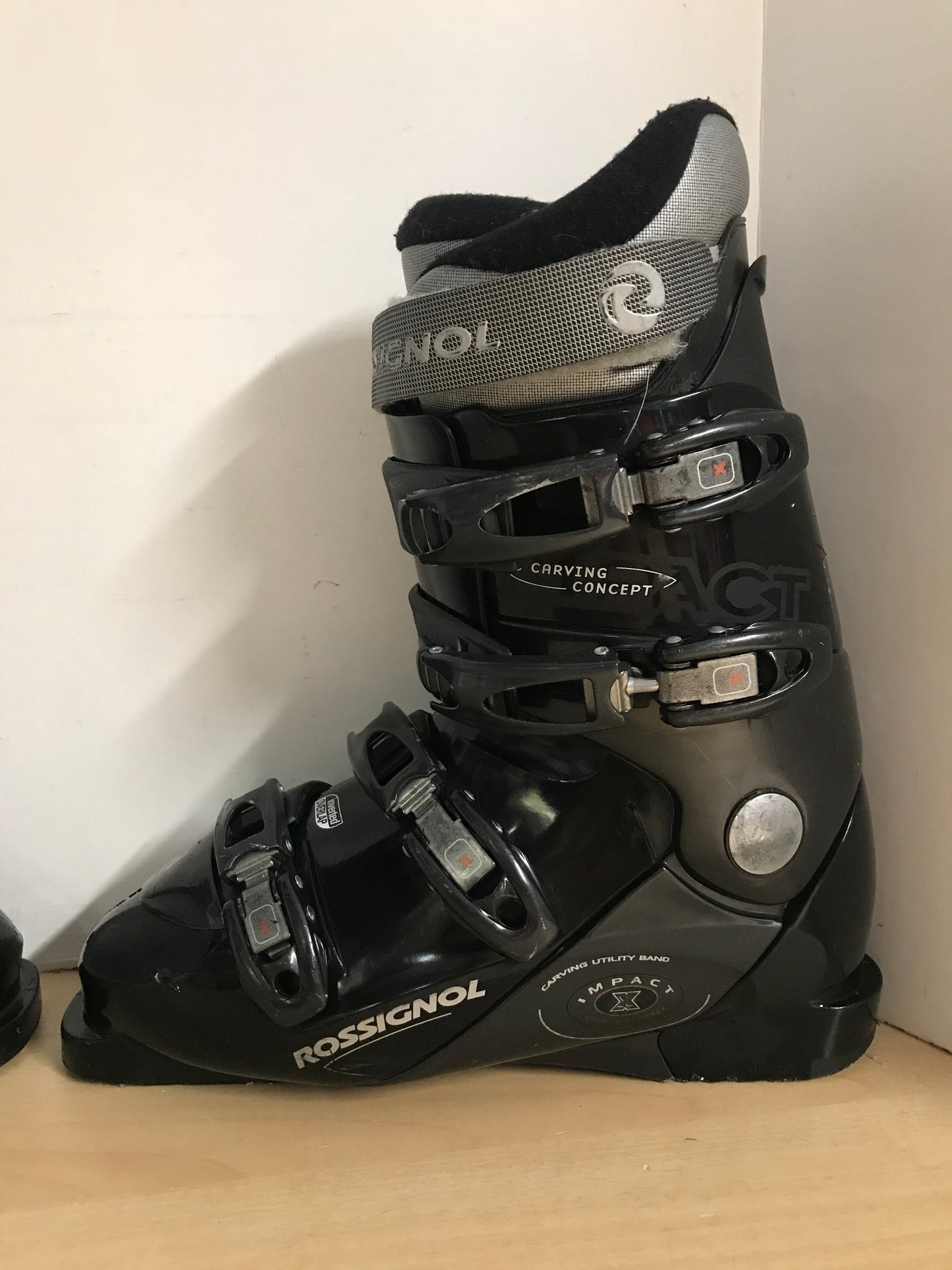 Ski Boots Mondo Size 27.0 Men's Size 9 Ladies Size 10 313 mm Rossignol Impact Black Grey Minor Wear