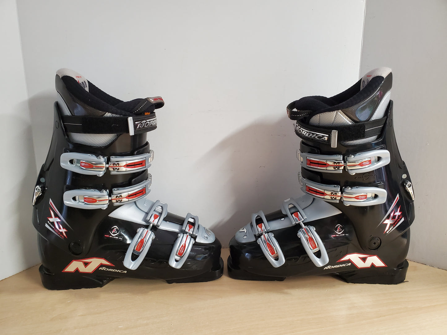 Ski Boots Mondo Size 27.0 Men's Size 9 Ladies Size 10  315 mm Nordica Slide In Black Grey Red As New Excellent