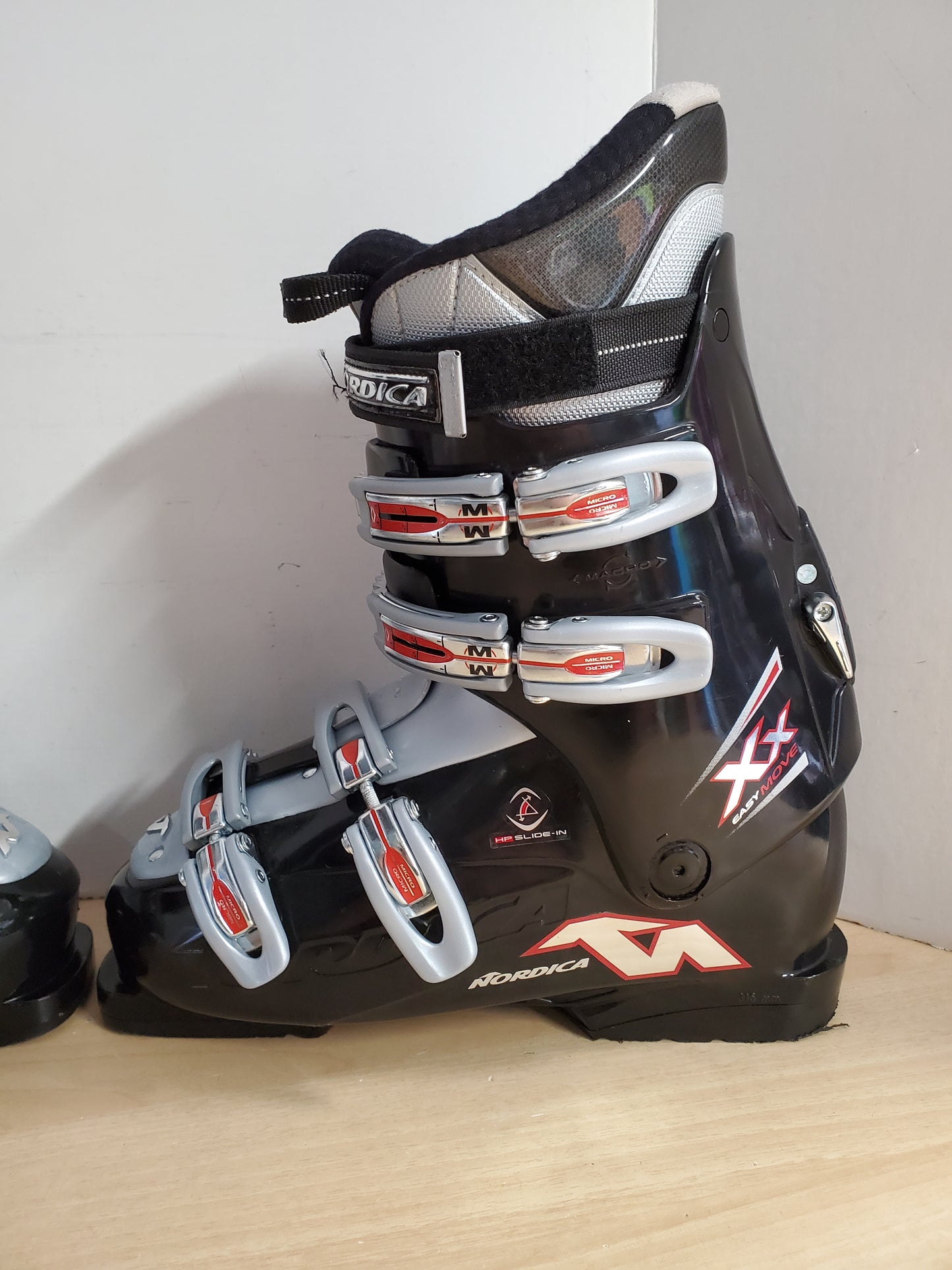 Ski Boots Mondo Size 27.0 Men's Size 9 Ladies Size 10  315 mm Nordica Slide In Black Grey Red As New Excellent