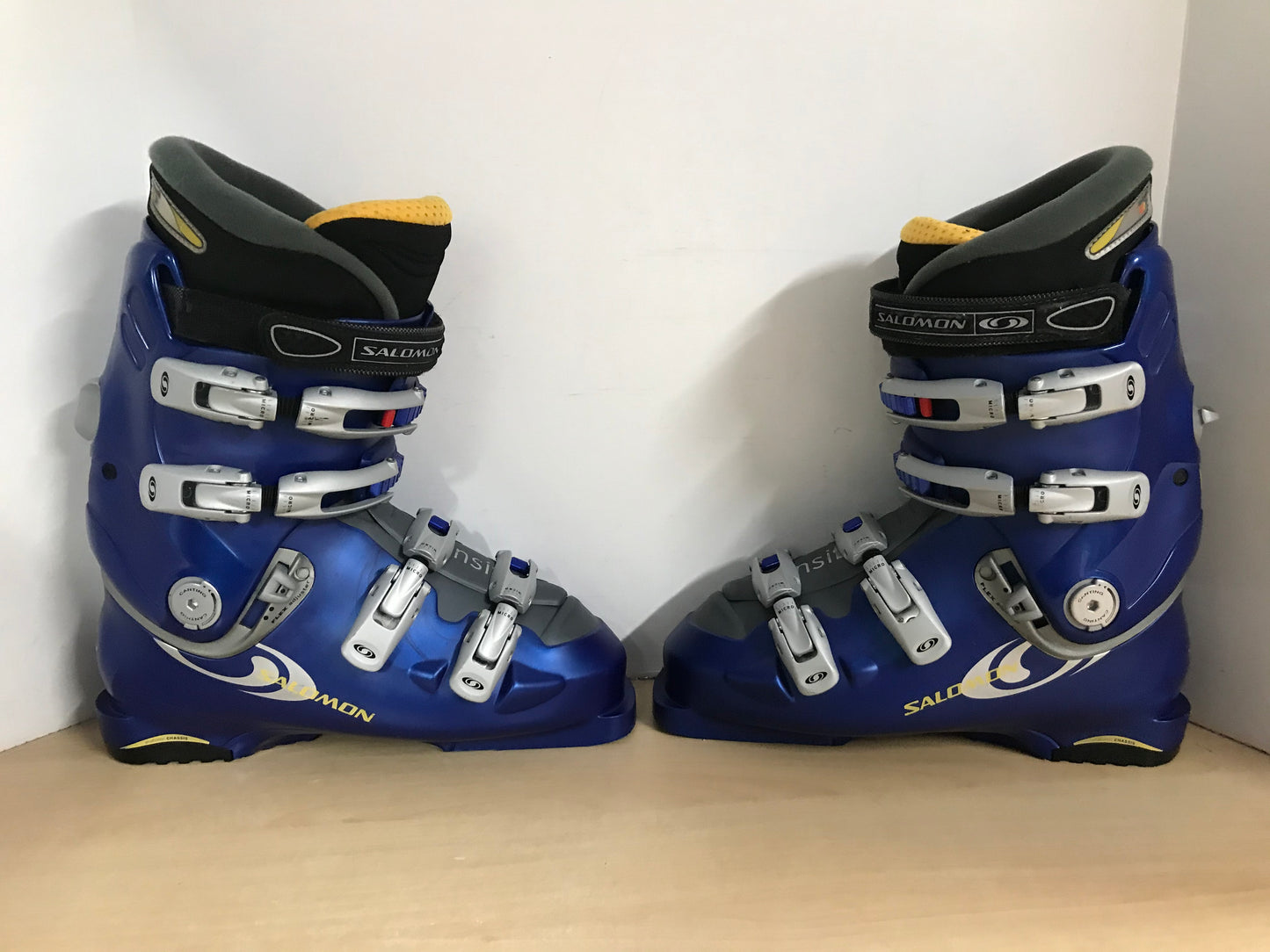 Ski Boots Mondo Size 27.0 Men's Size 9 Ladies Size 10 315 mm Salomon 8.0 Brilliant Blue New Demo Model