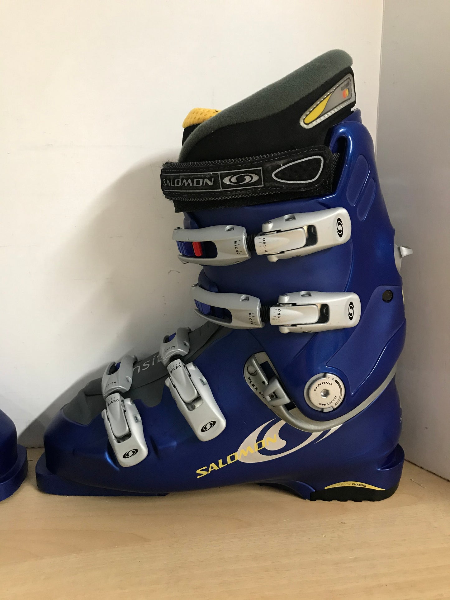 Ski Boots Mondo Size 27.0 Men's Size 9 Ladies Size 10 315 mm Salomon 8.0 Brilliant Blue New Demo Model