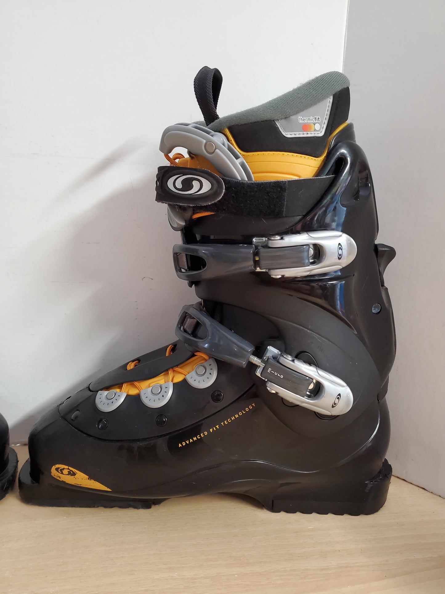 Ski Boots Mondo Size 27.0 Men's Size 9 Ladies Size 10 318 mm Salomon Comfort Black Grey Tangerine