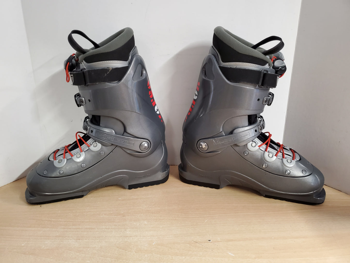 Ski Boots Mondo Size 27.0 Men's Size 9 Ladies Size 10 318 mm Salomon Comfort Grey Red