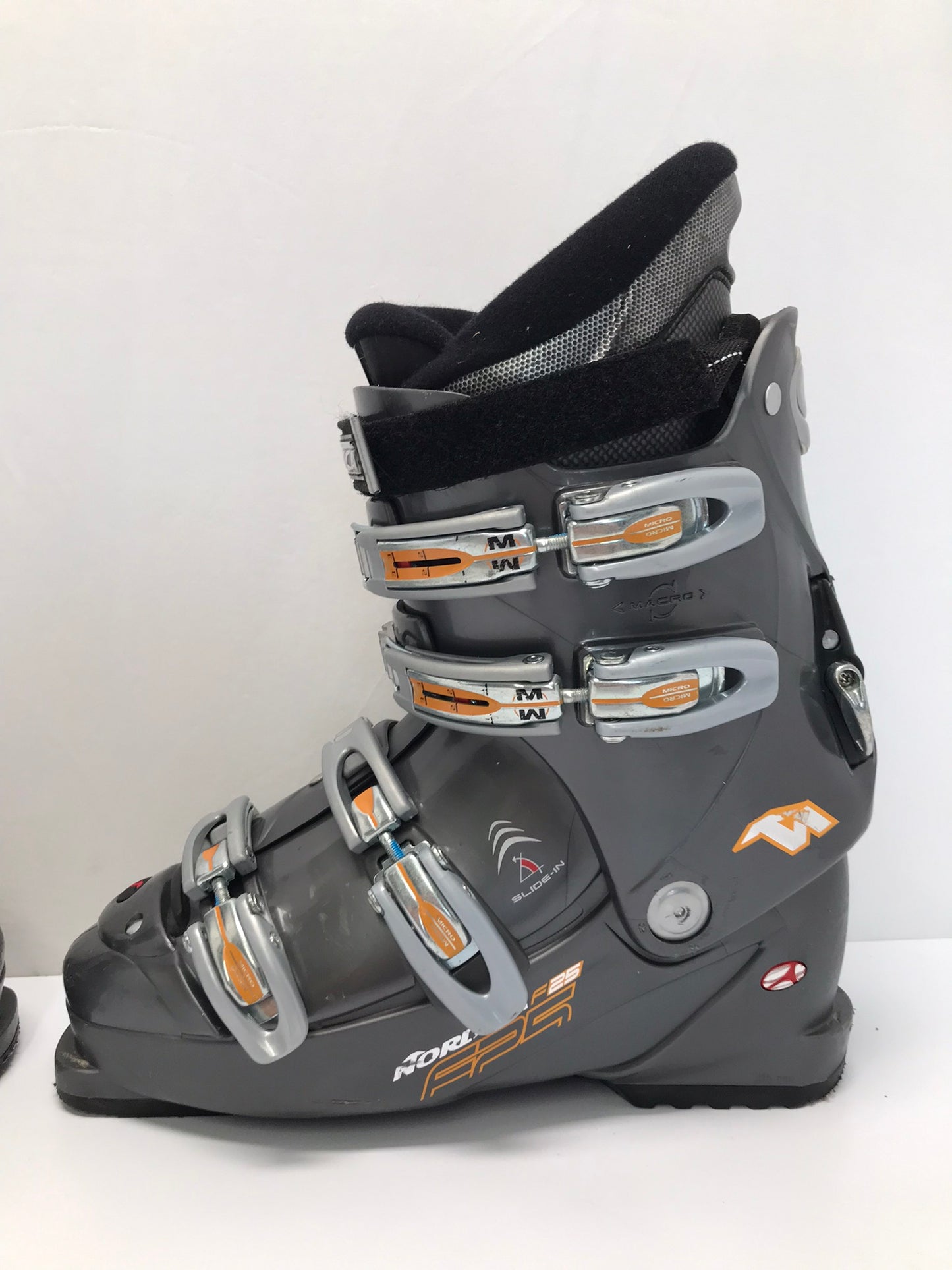 Ski Boots Mondo Size 27.5 Men's 9.5 Ladies Size 10.5 315 mm Nordica Slide In Grey Gold