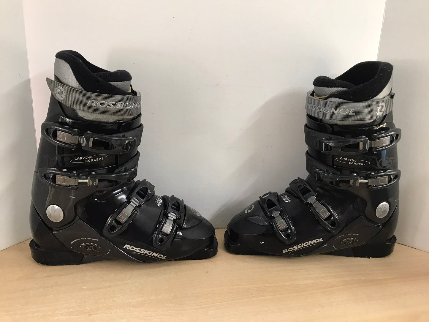 Ski Boots Mondo Size 27.5  Men's Size 9 Ladies Size 10 Shoe Size 313 mm Rossignol Black Minor Wear