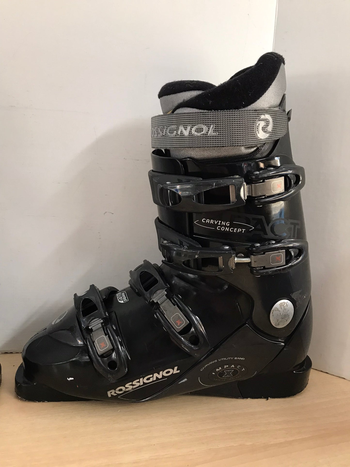 Ski Boots Mondo Size 27.5  Men's Size 9 Ladies Size 10 Shoe Size 313 mm Rossignol Black Minor Wear