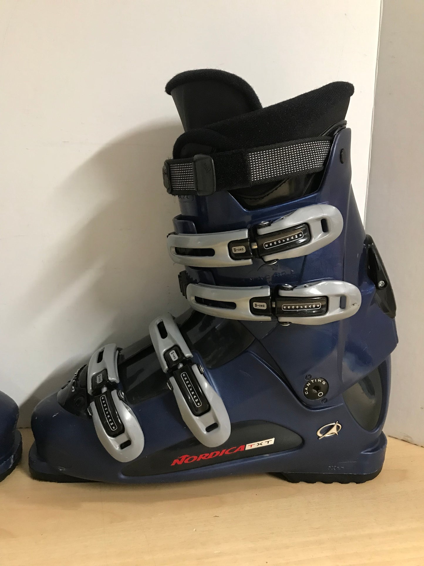Ski Boots Mondo Size 28.0 Men's Size 10 320 mm Nordica  Denim Blue Grey
