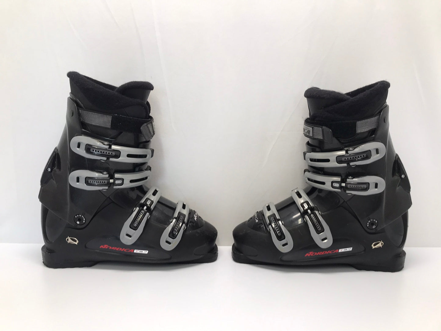Ski Boots Mondo Size 28.0 Men's Size 10 320 mm Nordica T7 Black Grey