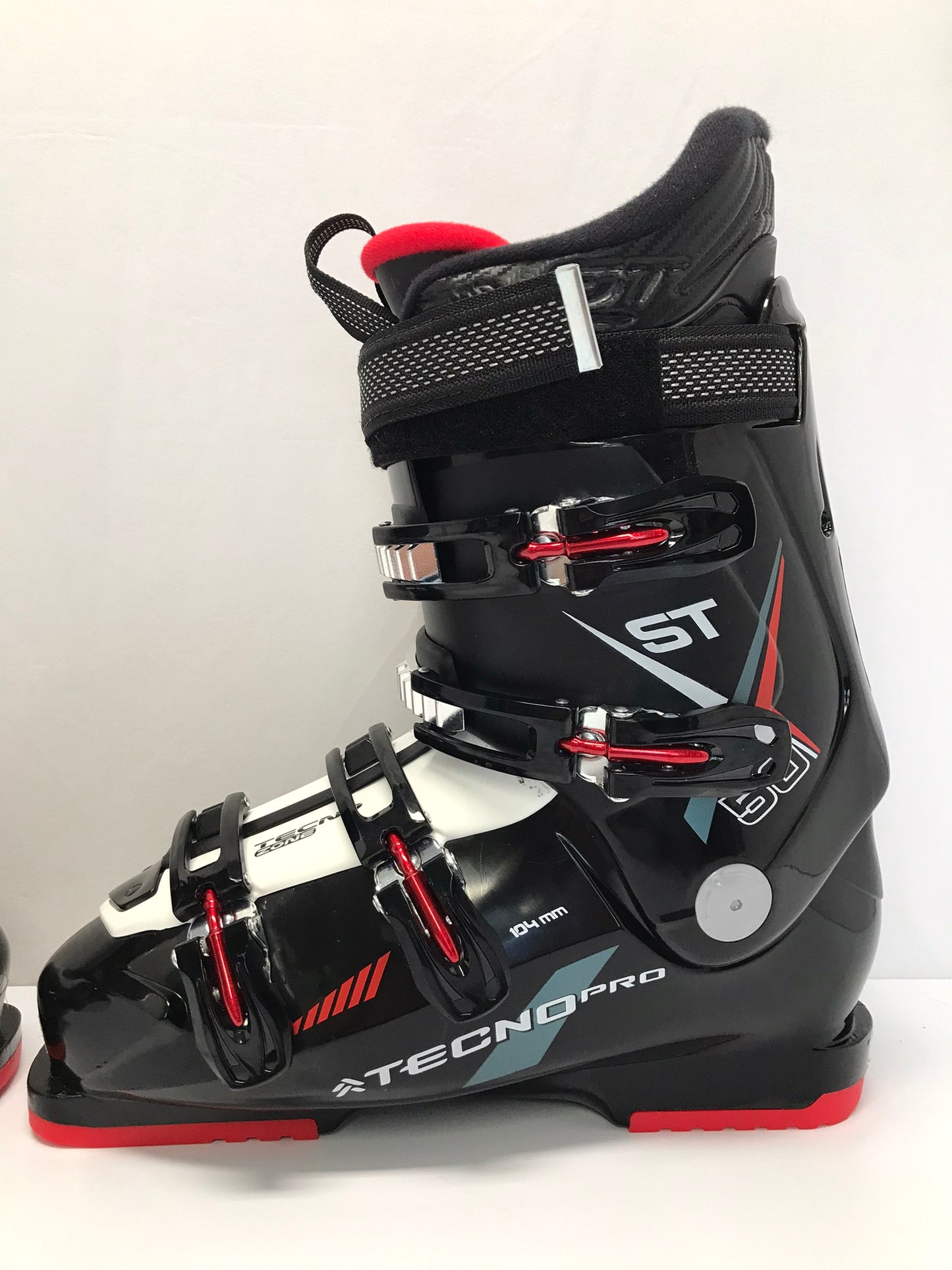 Ski Boots Mondo Size 28.5 Men's Size 10.5 326 mm Tecno Pro Black Red White New Demo Model