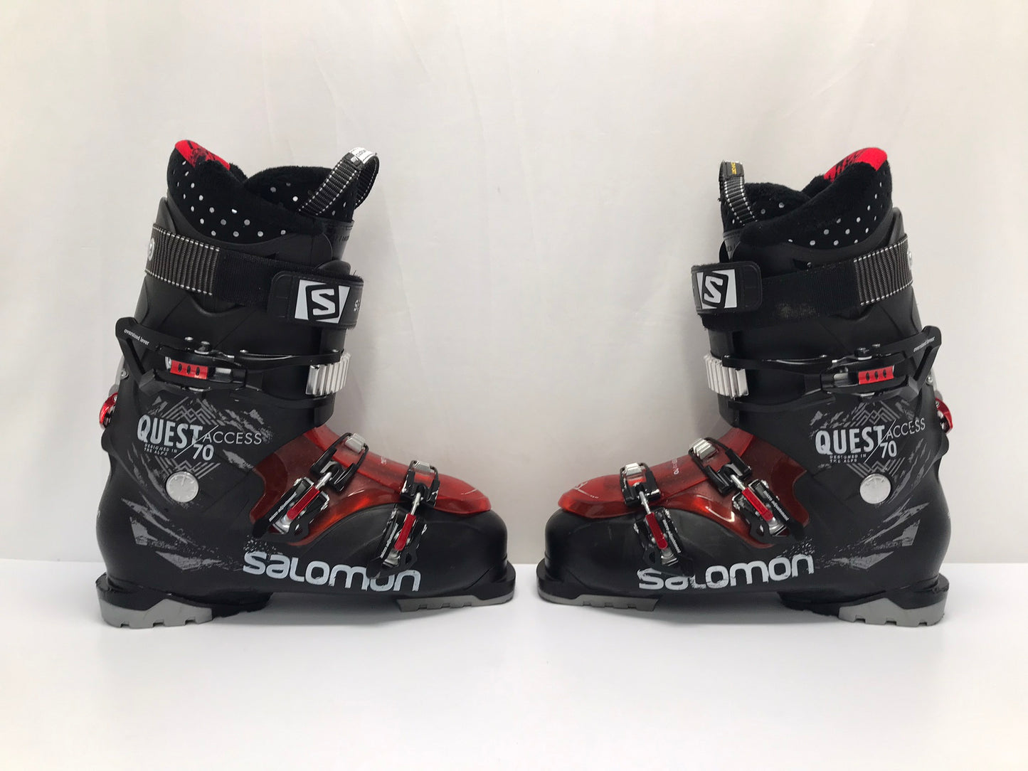 Ski Boots Mondo Size 28.5 Men's Size 10.5 328 mm Salomon Black Red New Demo Model
