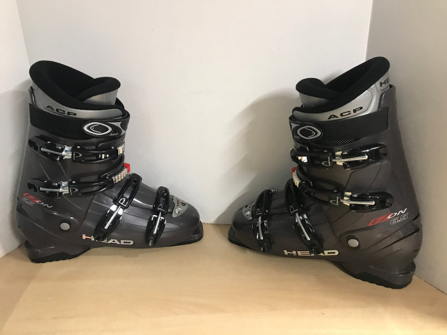 Ski Boots Mondo Size 29.0 Men's Size 11 338 mm Head 360 Grey New Demo Model