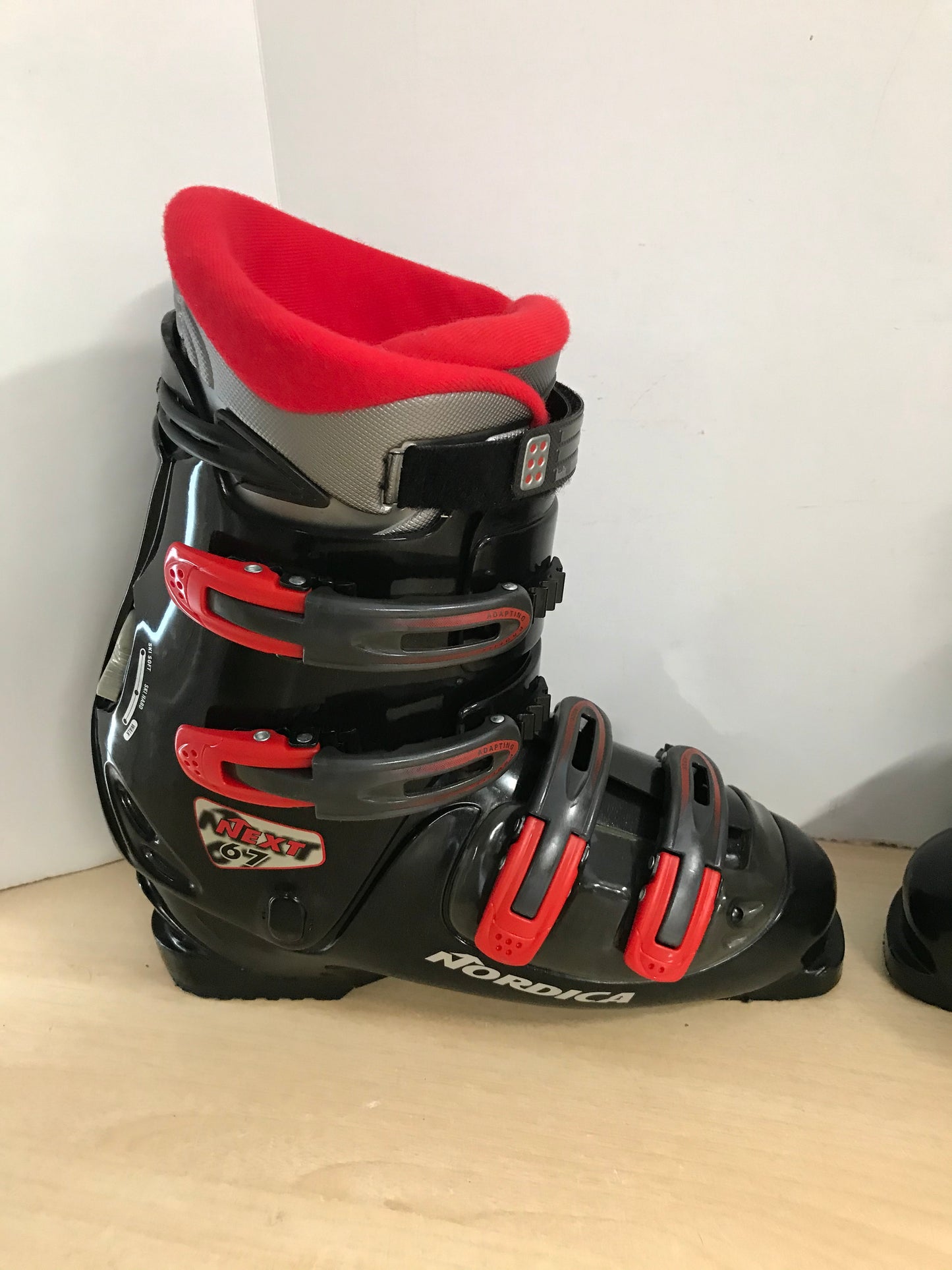 Ski Boots Mondo Size 29.5 Men's Size 11.5 334 mm Nordica Black Red