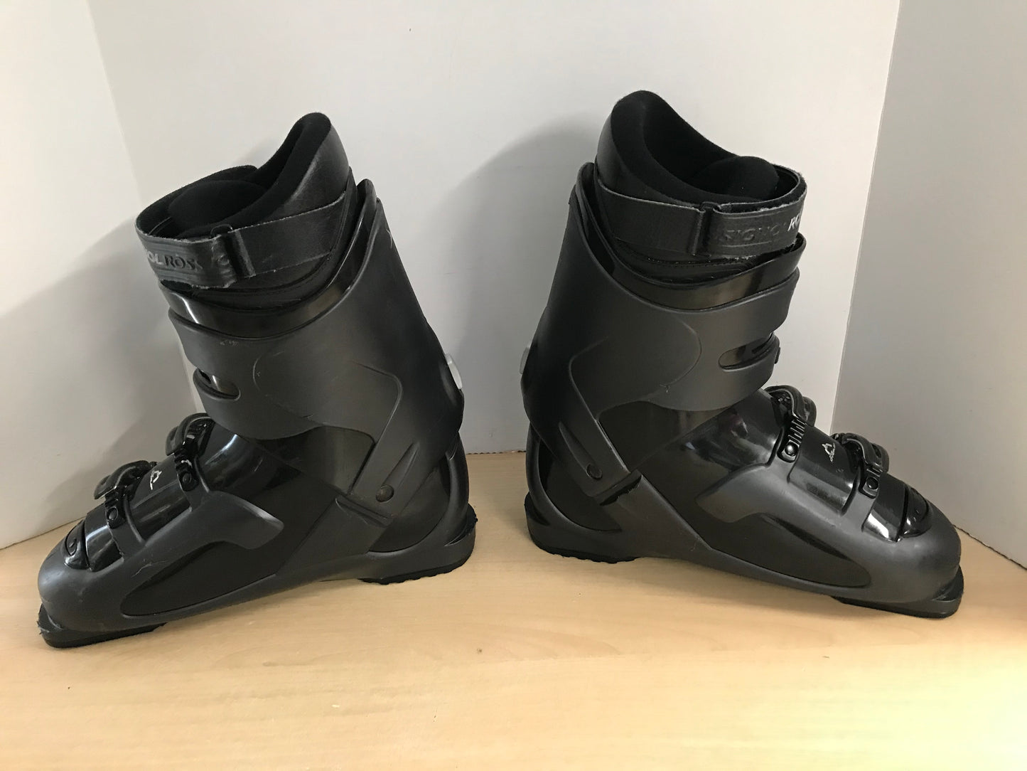Ski Boots Mondo Size 30.5 Men's Size 12.5 345 mm Rossignol Salto Black Grey
