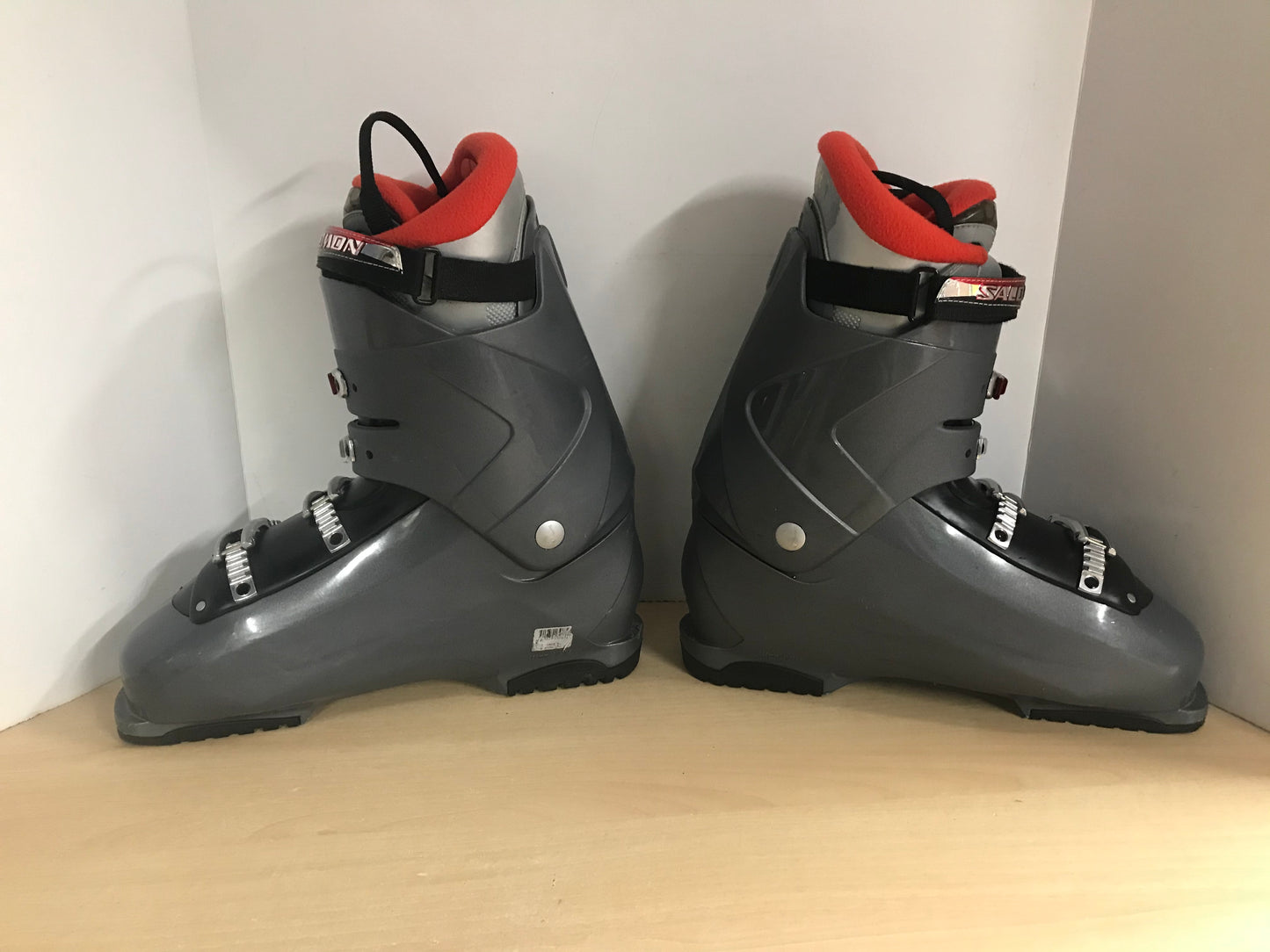 Ski Boots Mondo Size 31.0 Men's Size 13.5 mm 359 mm Salomon Custom Fit Grey Red Black