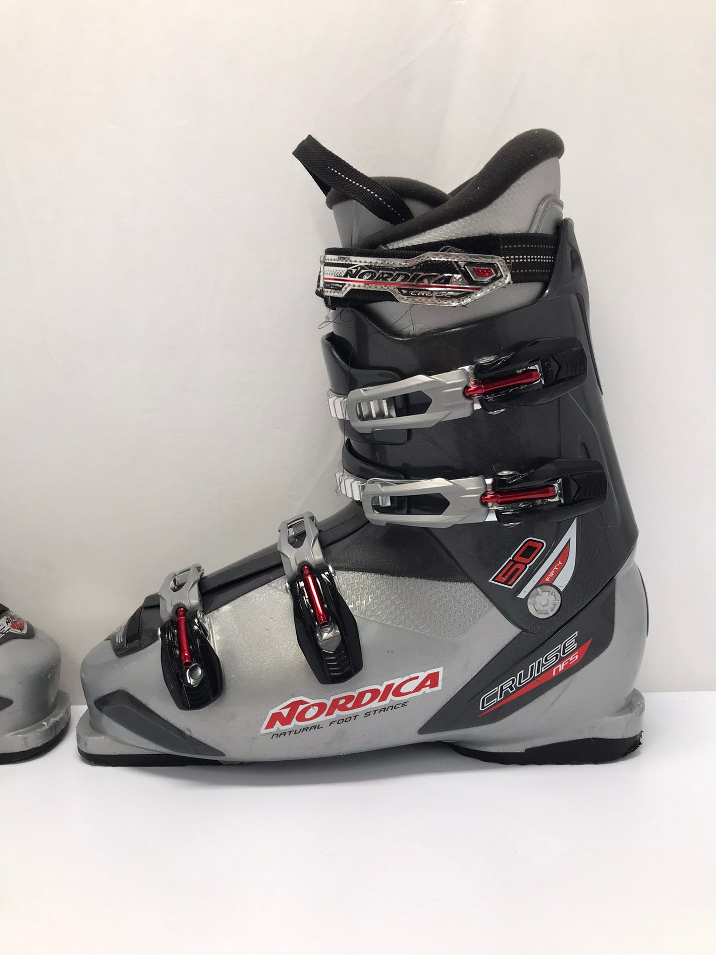 Ski Boots Mondo Size 31.0 Men's Size 13 349 mm Nordica Cruise Grey Black Red