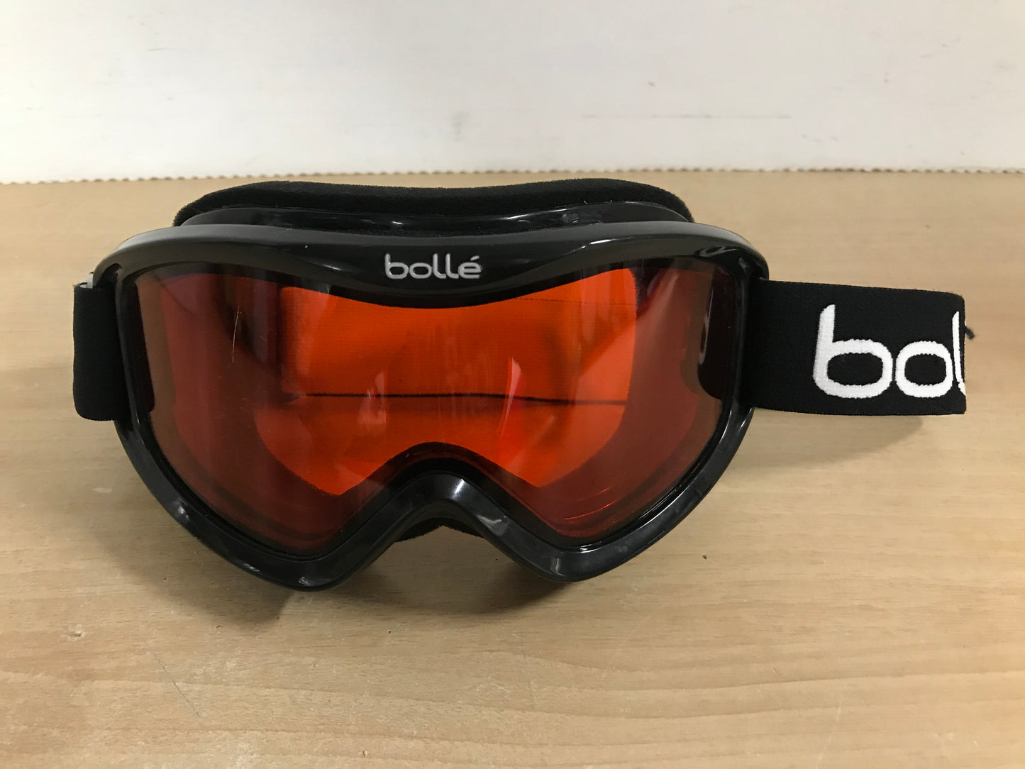 Ski Goggles Adult Size Medium Bolle Black With Orange Lense