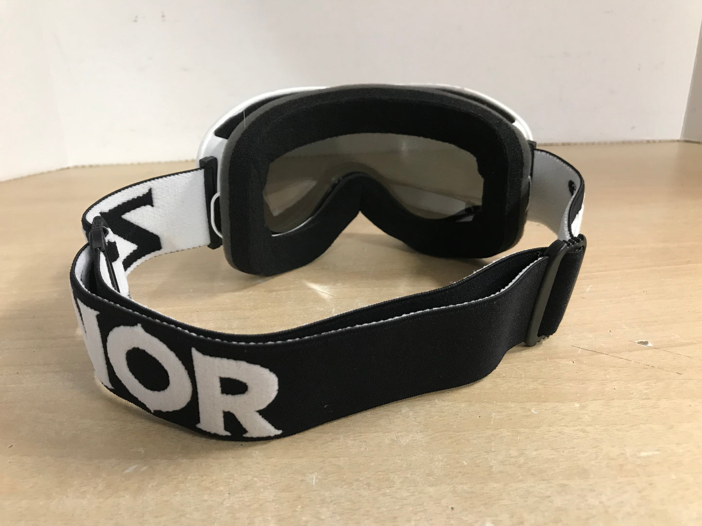 Ski Goggles Adult Size Medium Zioner White Black Big Mirror Lenses Excellent