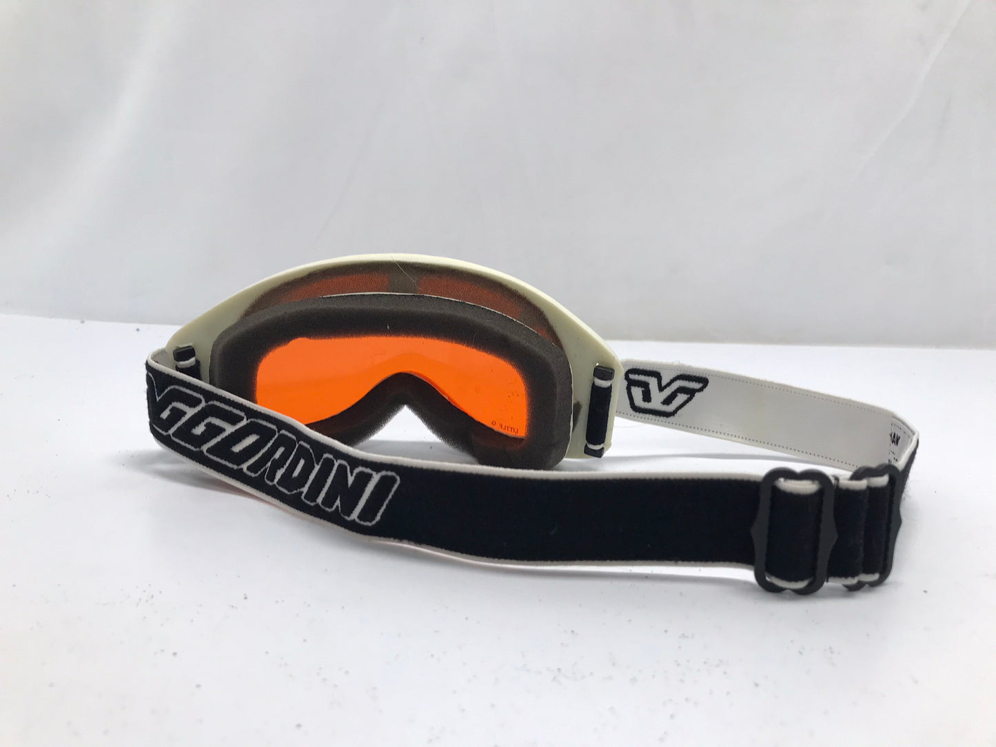 Ski Goggles Child Size 2-4 Gordini White Black With Orange Lenses