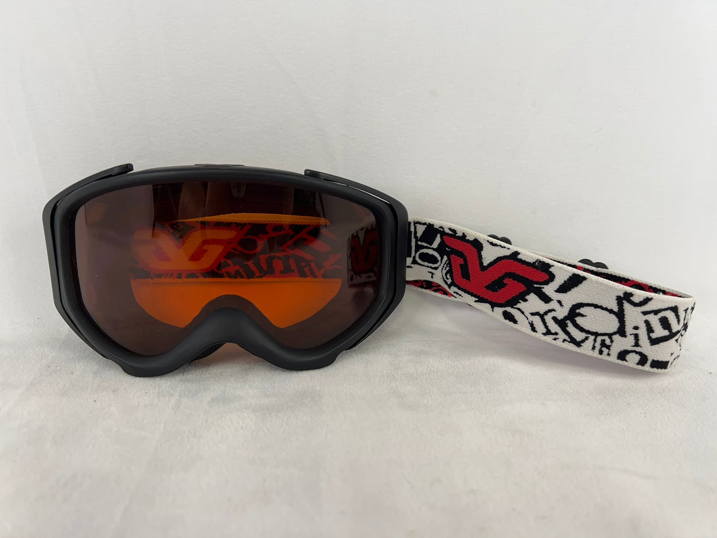 Ski Goggles Child Size 6-8 Gordini VG Black Red White Orange Lenses Excellent
