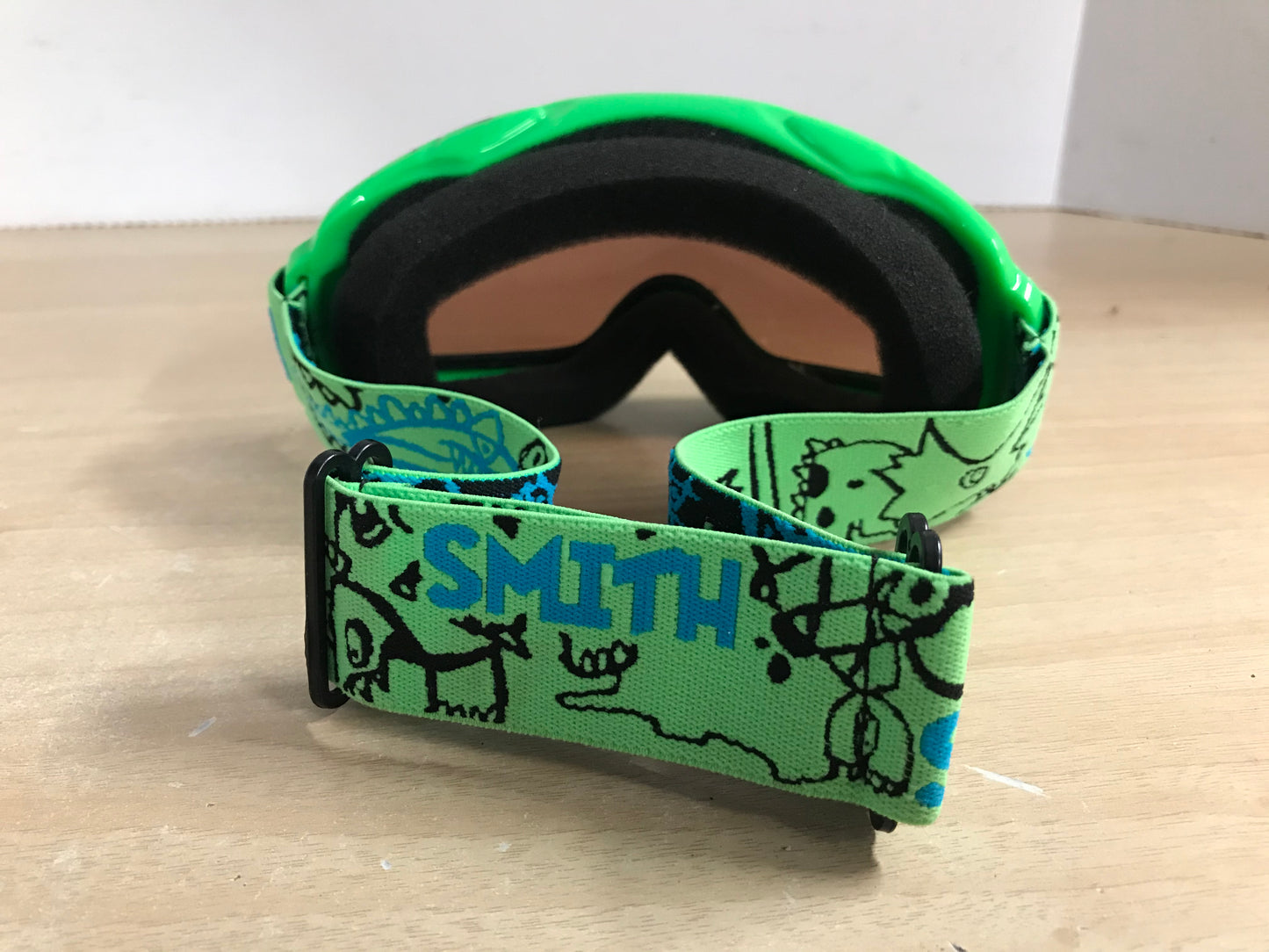 Ski Goggles Child Size 6-9 Smith Lime Black Orange Lense Excellent