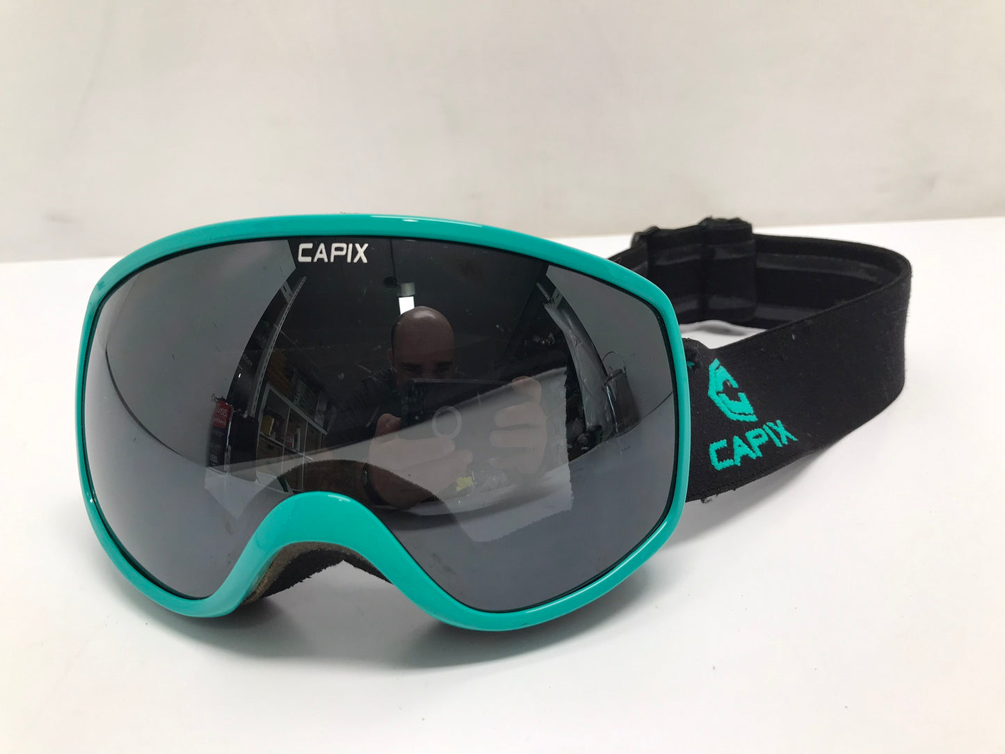 Ski Goggles Child Size 7-9 Capix Teal Black