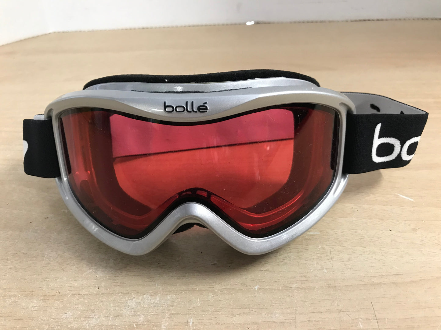 Ski Googles Adult Size Medium Bolle Black Grey With Rose Lenses New Demo Model