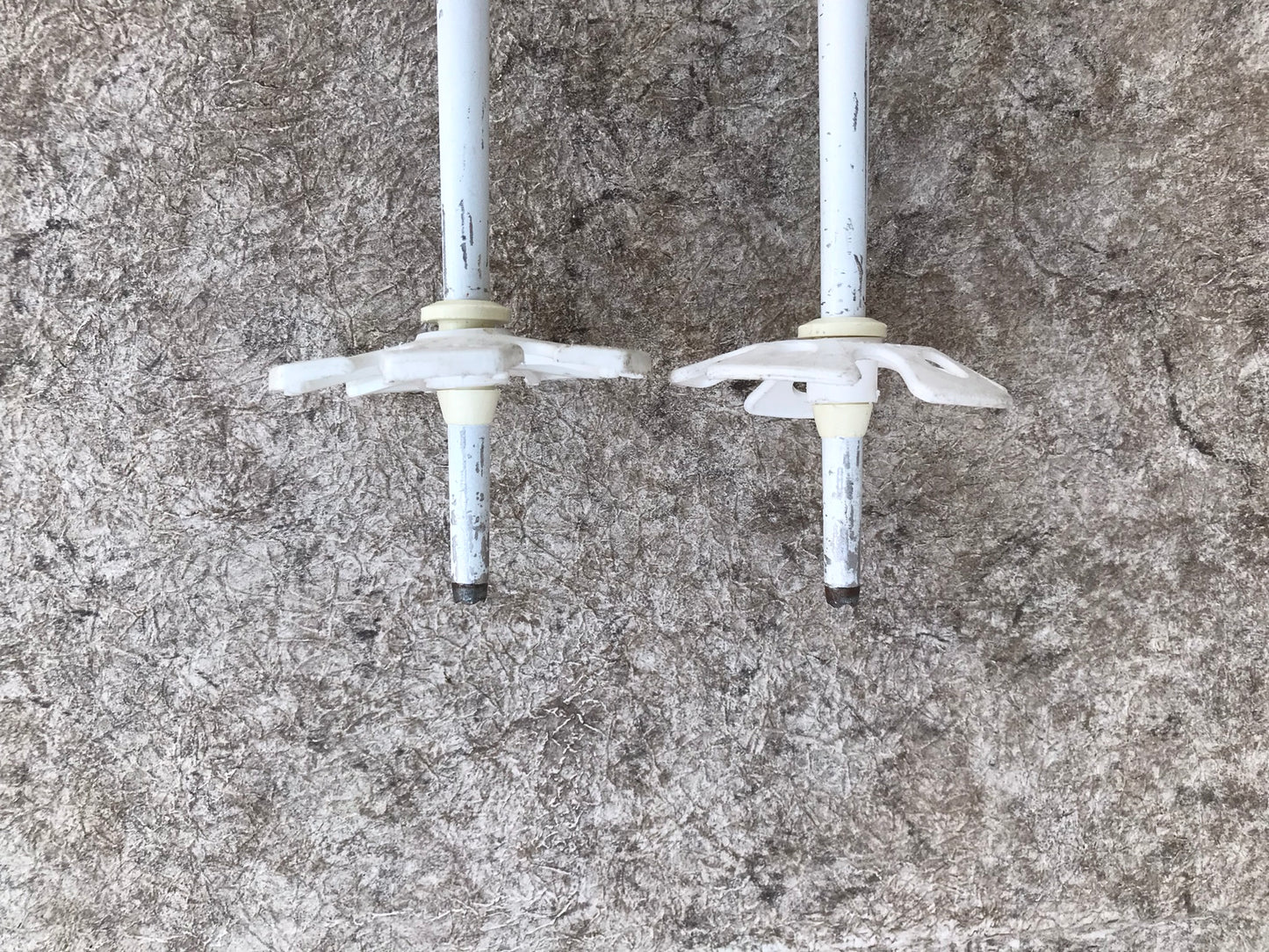 Ski Poles Adult Size 46 inch 115 cm Atomic White Blue