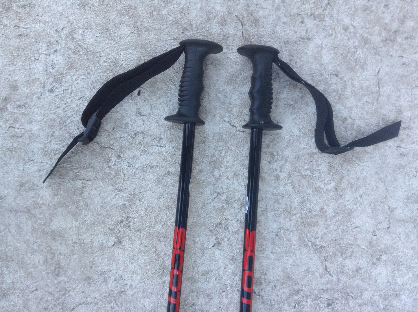 Ski Poles Adult Size 46 inch Scott Master Black Red
