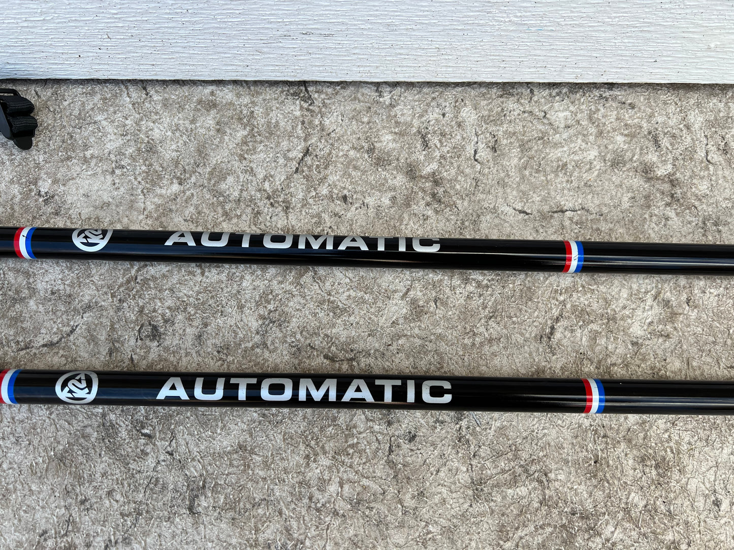 Ski Poles Adult Size 50 inch 125 cm K-2 Automatic Black Rubber Handles Excellent