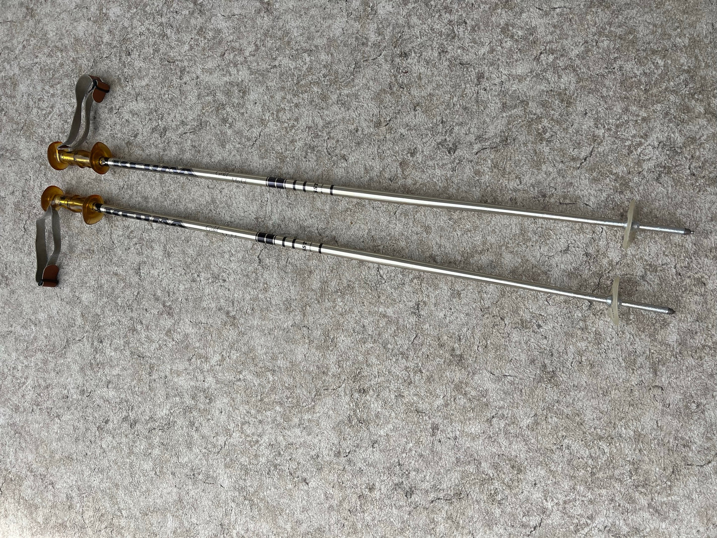 Ski Poles Adult Size 50 inch 125 cm Kerma Vintage Leather Straps Clear Black