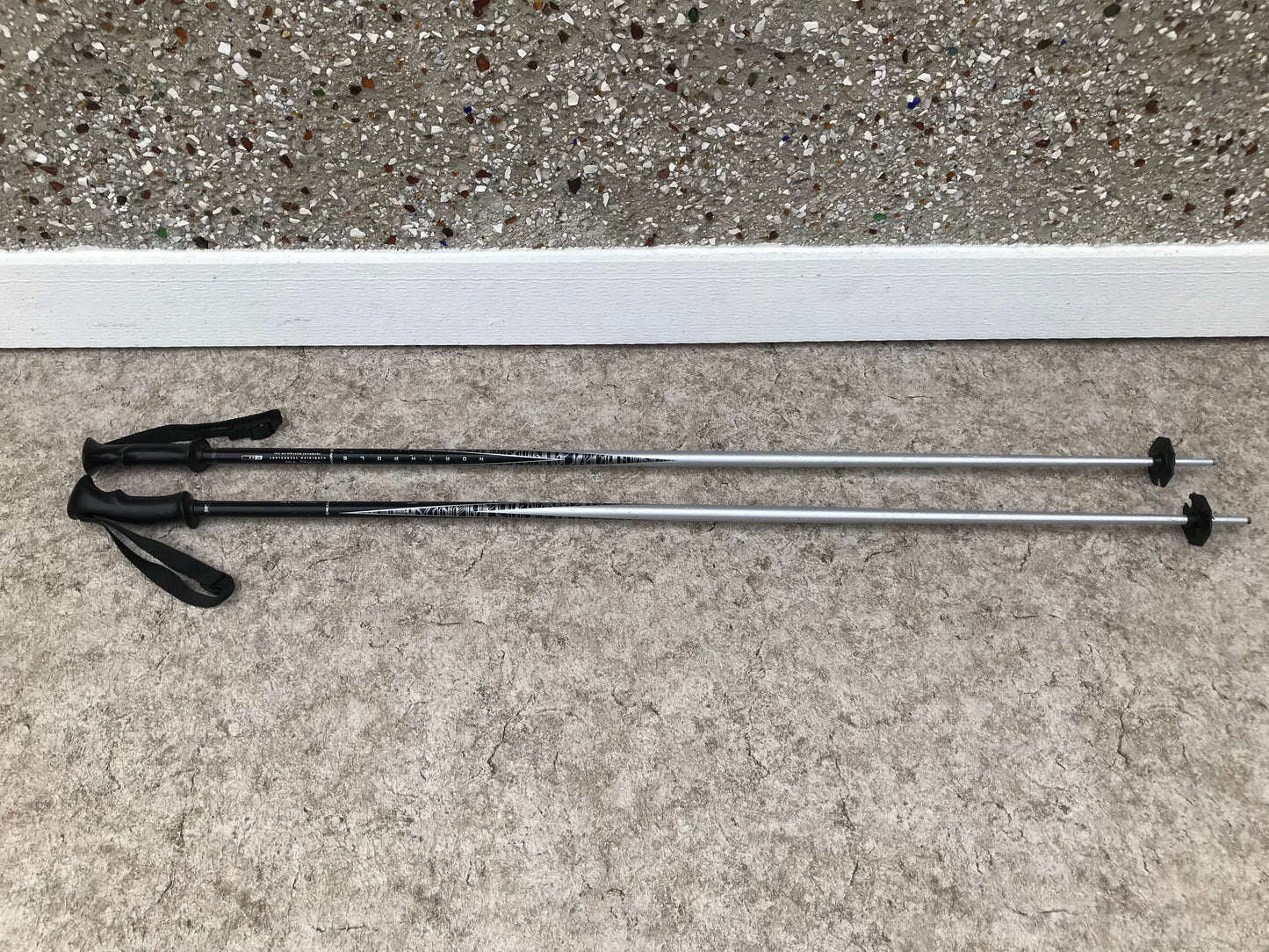 Ski Poles Adult Size 50 inch North Pole Black Grey