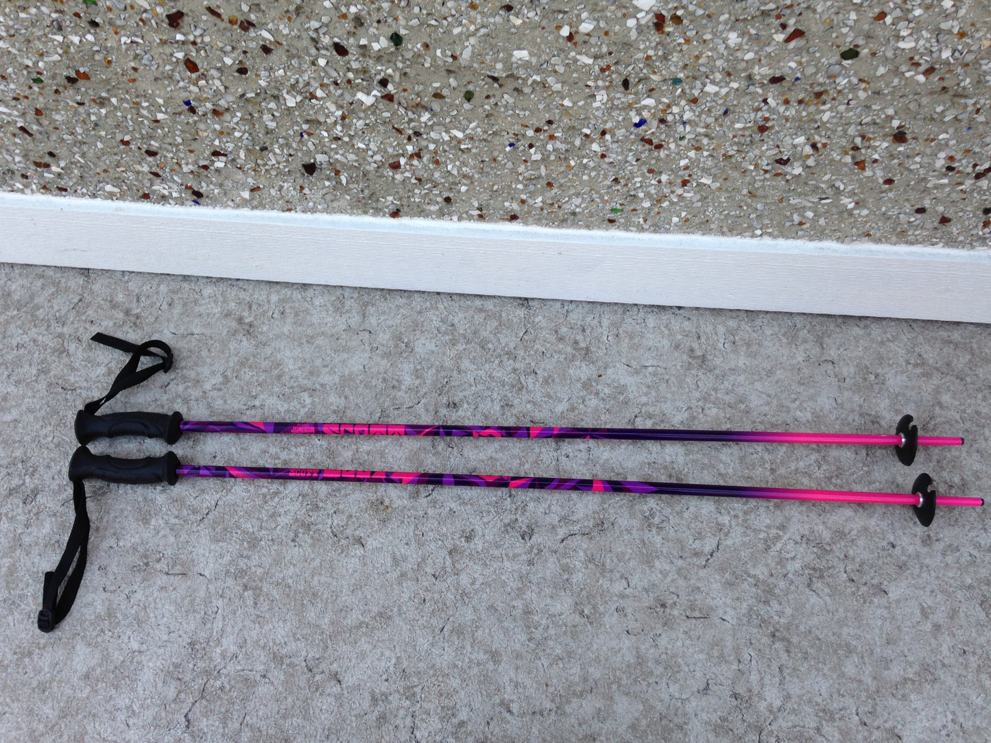 Ski Poles Child Size 42 inch Scott Pink Purple Rubber Handles Excellent