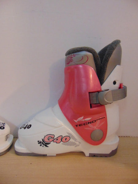 Ski Boots Mondo Size 16.5 Child Size 8 212 mm Tecno Pro Pink White New Demo Model