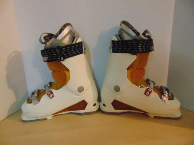 Ski Boots Mondo Size 25.5 Ladies size 8.5  298 mm Dalbello Cream and Gold Excellent