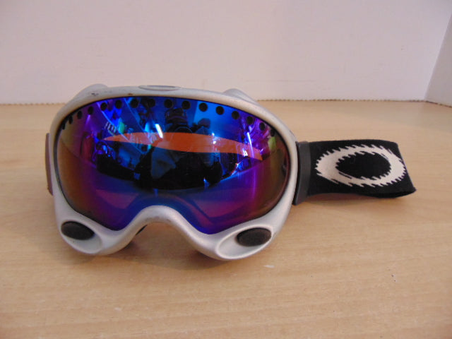 Ski Goggles Adult Size Oakley Grey With Mirrored Lenses