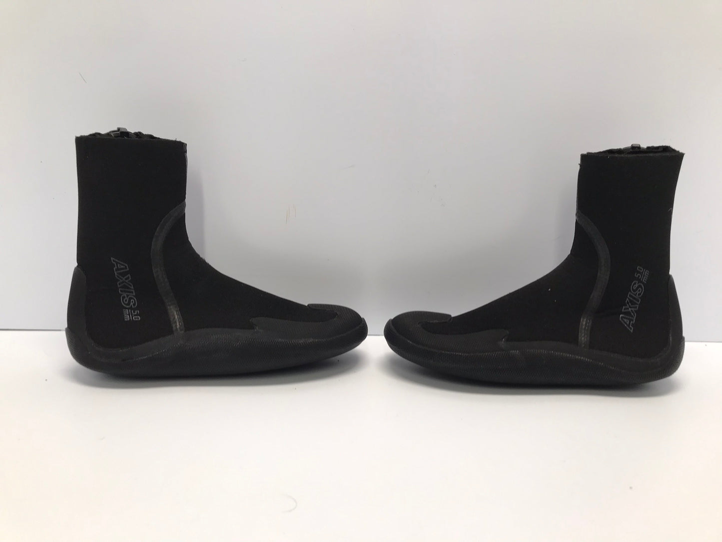 Snorkel Booties Child Size 4  Xcel 5.0 mm Neoprene Black As New Paddle Kayak Surf