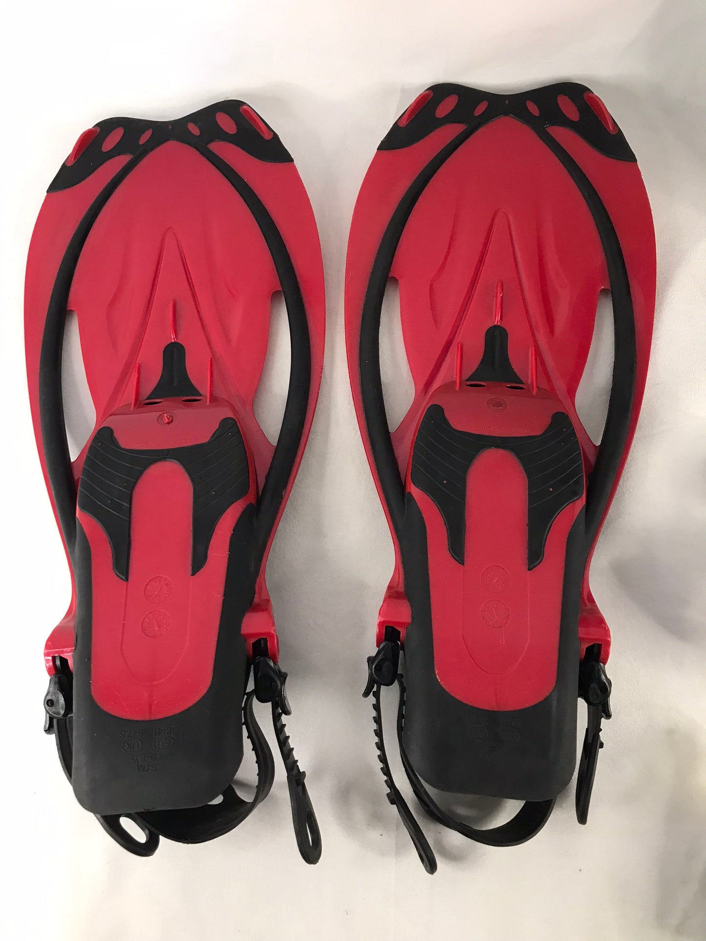 Snorkel Dive Fins Ladies Shoe Size 4.5-8.5 Body Glove Red Blue