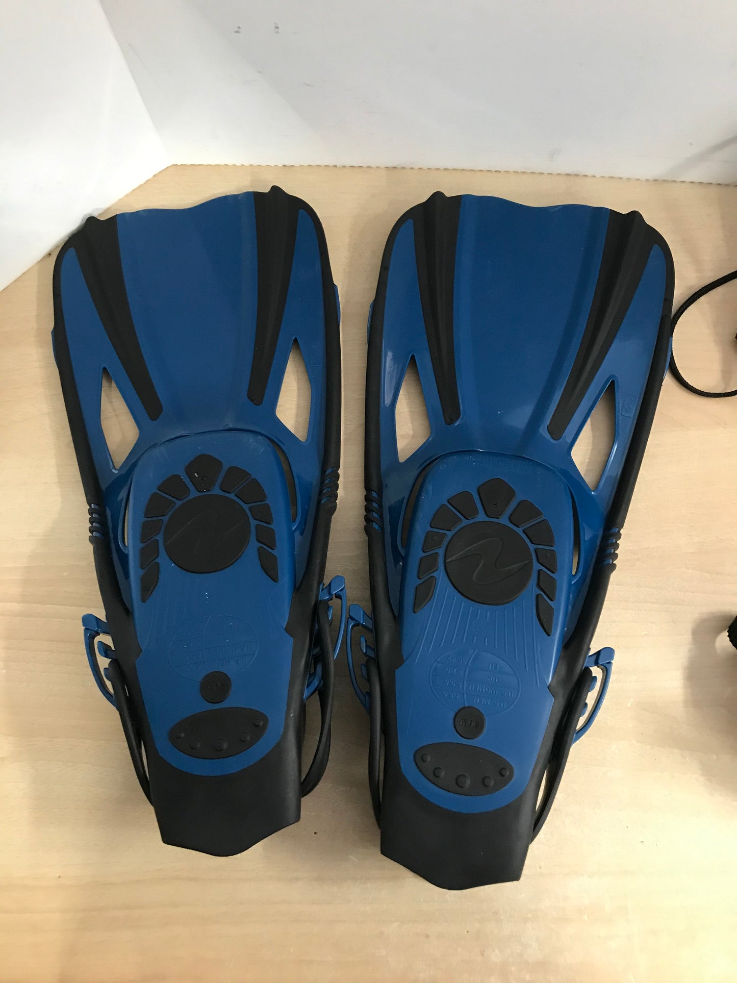 Snorkel Dive Fins Ladies Shoe Size 5-9.5 U.S. Divers Denim Blue Black New Demo Model