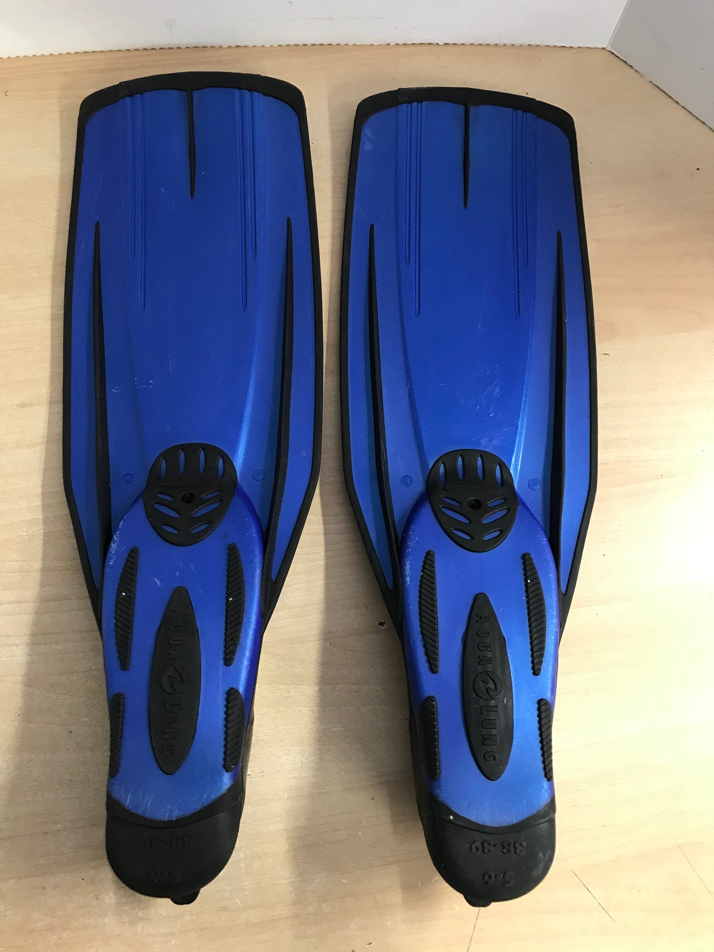 Snorkel Dive Fins Ladies Size 5-6 Shoe Aqua Lung Blue Black Excellent