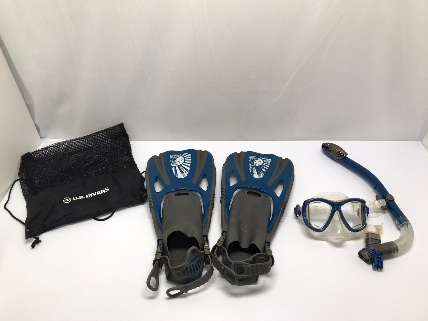 Snorkel Dive Fins  Men's Shoe Size 4.5-8.5 Ladies Size 5.5 -9.5 US Divers Denim Blue Black