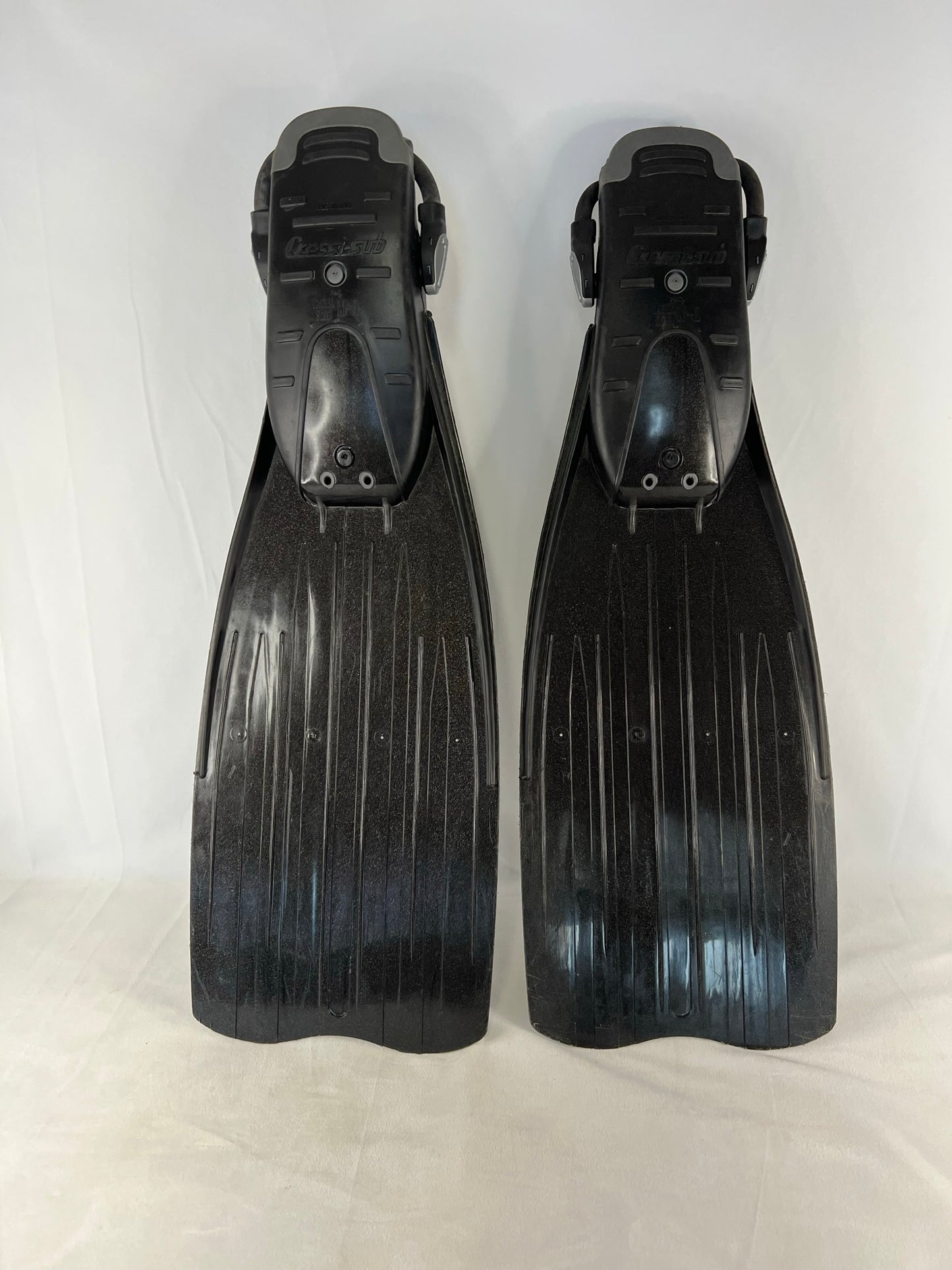 Snorkel Dive Fins Men's Shoe Size 9-11 Cressi Sub Diving Black Grey Excellent