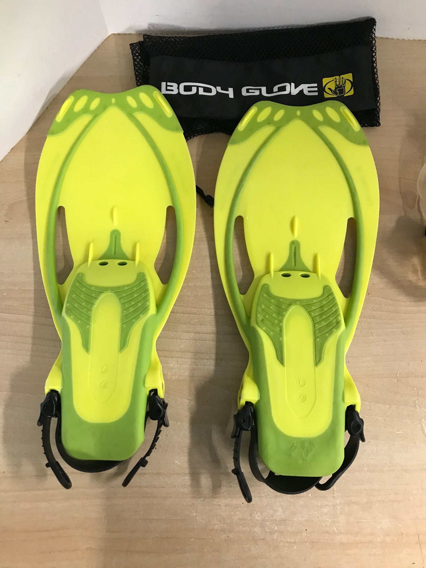 Snorkel Dive Fins Set Child Shoe Size 1-4 Body Glove Green Lime