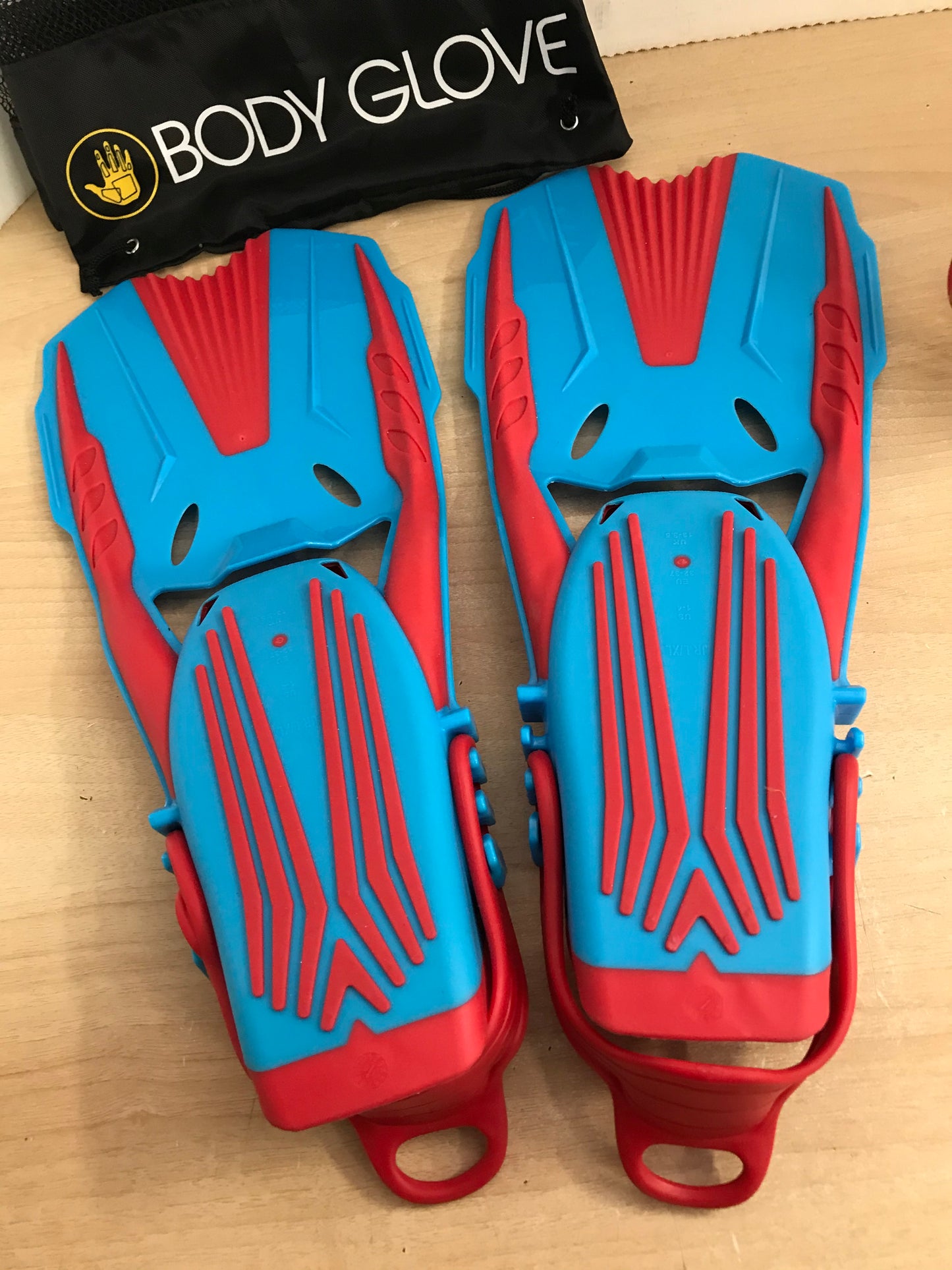 Snorkel Dive Fins Set Child Shoe Size 1-4 Body Glove Red Blue Excellent