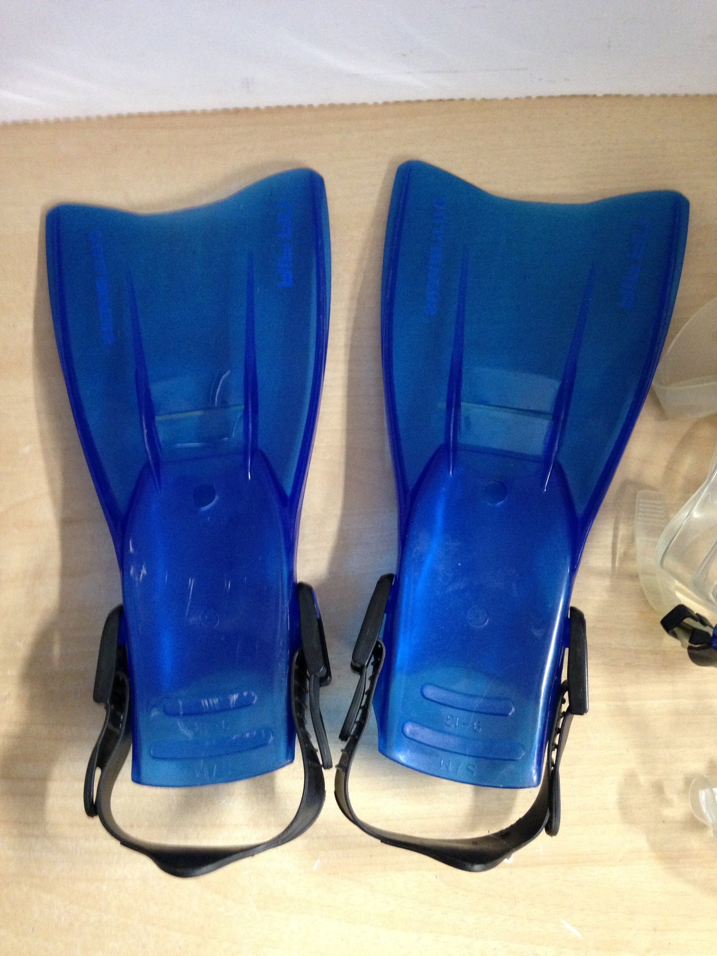 Snorkel Dive Fins Set Child Shoe Size 9-13 US Divers Air Fin Blue