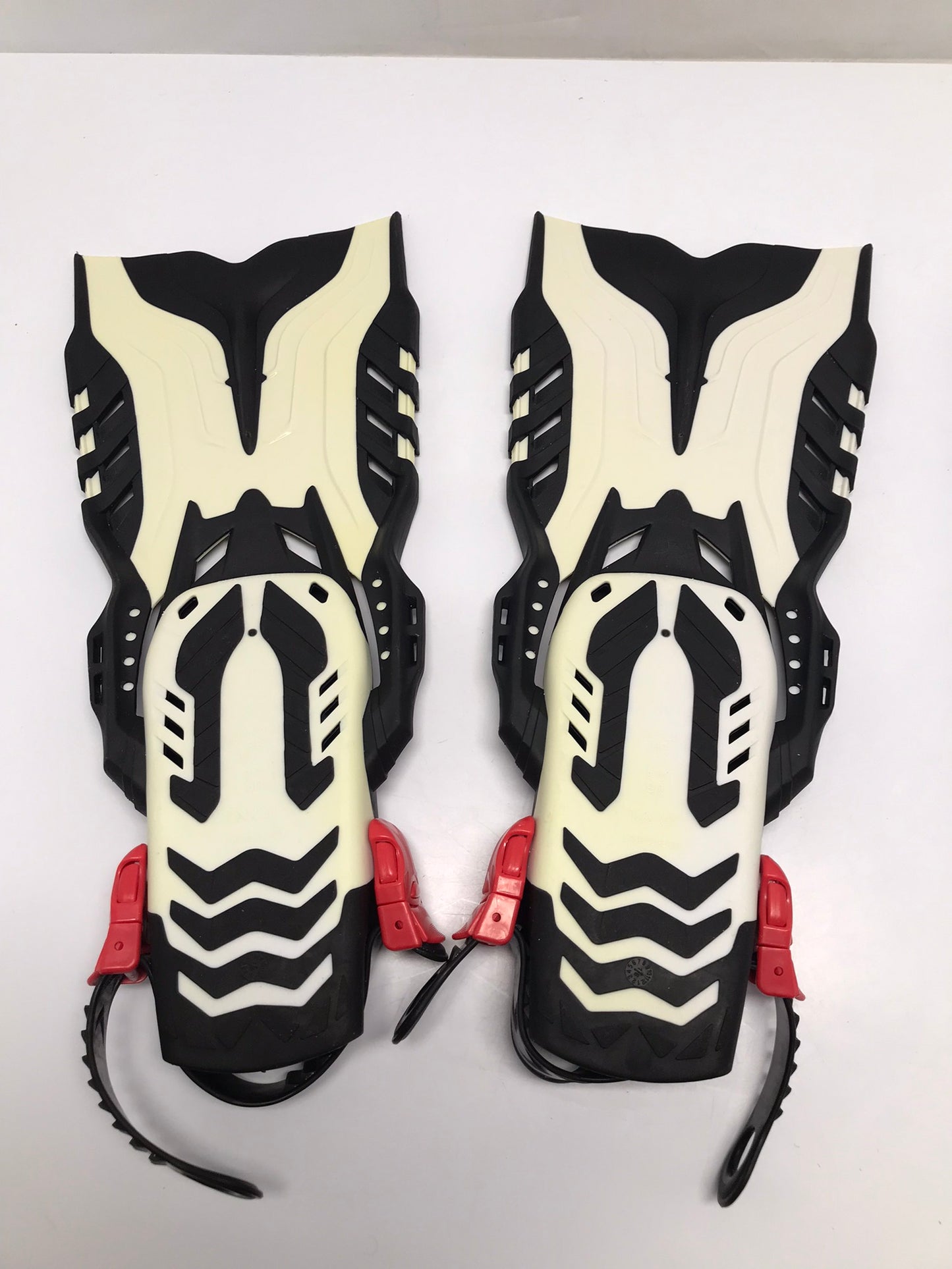 Snorkel Dive Fins Set Child Youth Shoe Size 5-8 Body Glove Black White  Excellent