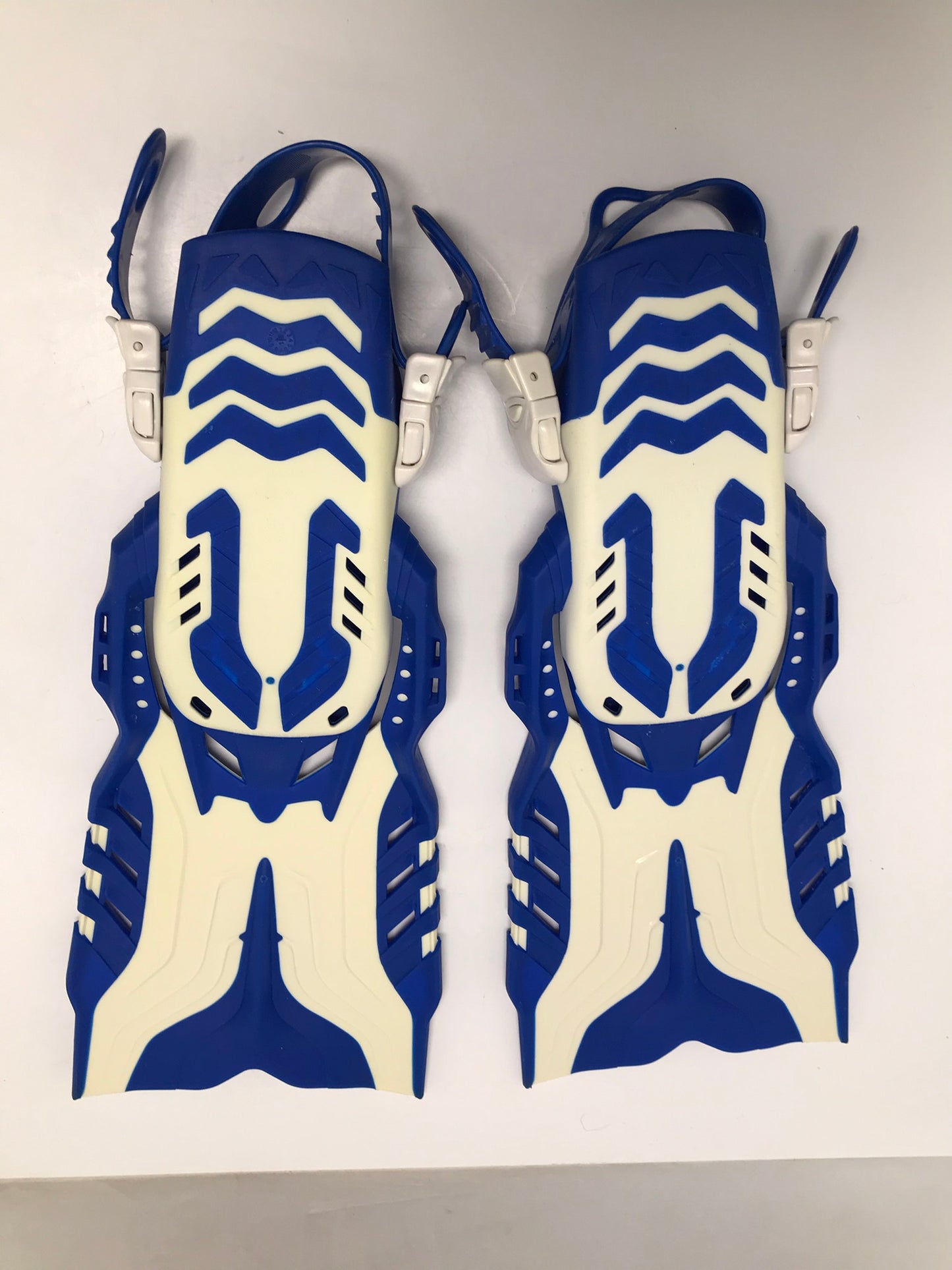 Snorkel Dive Fins Set Child Youth Shoe Size 5-8 Body Glove Blue White  Excellent